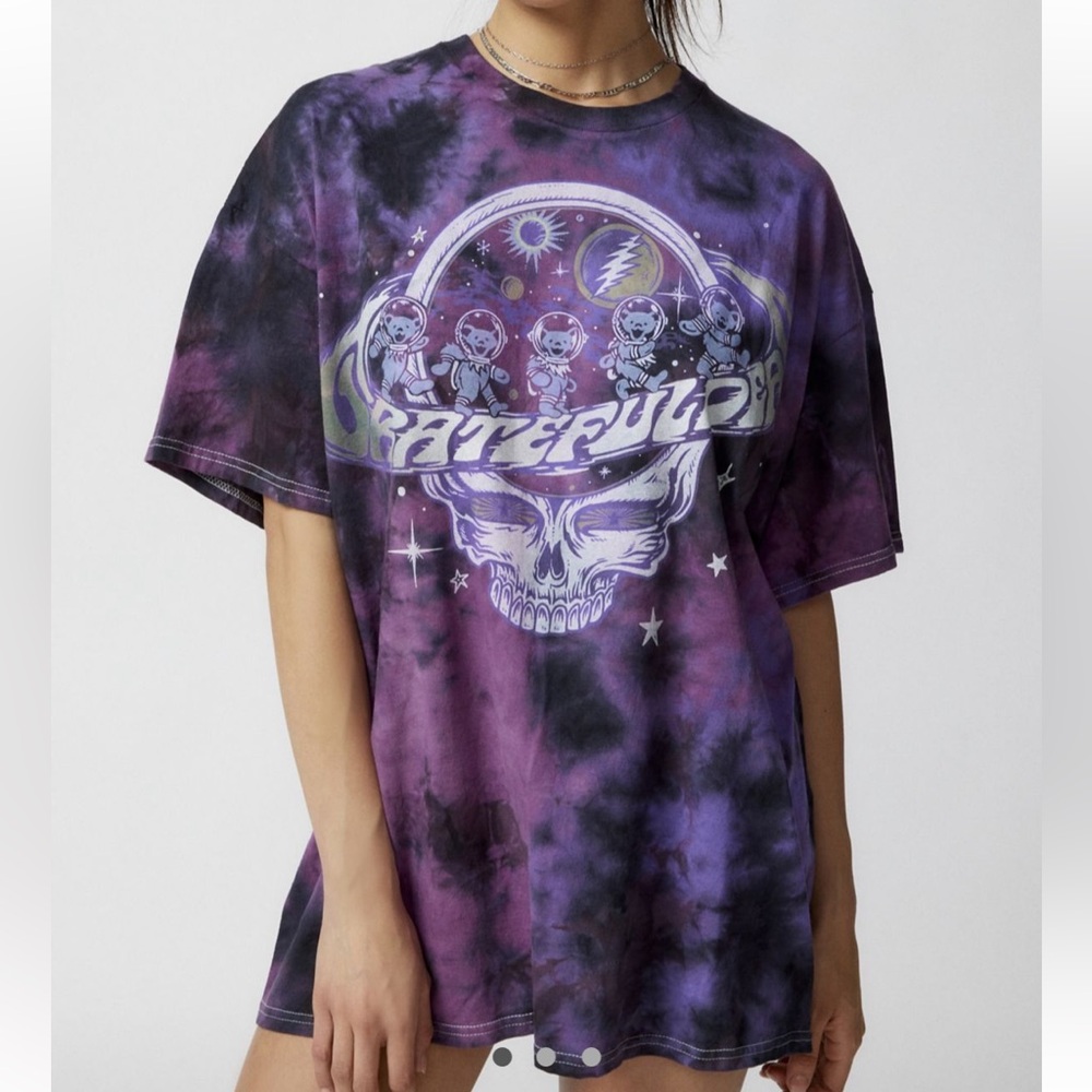 Urban Outfitters Grateful Dead band tee size L/XL (price is negotiable)